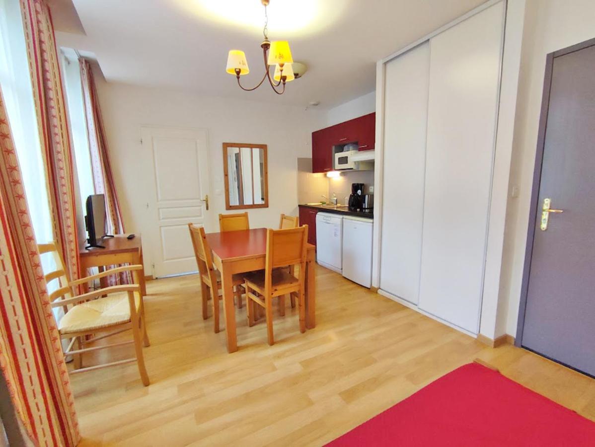 La Petite Ourse, T2, Centre Luchon, Wifi, Casier A Skis, Ascenseur, 4 Personnes Bagnères-de-Luchon Buitenkant foto